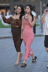 【精选街拍】Vol.3028 甜美粉色长裙 [72P-814MB]