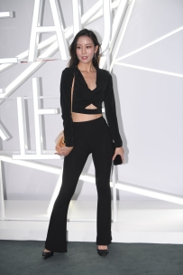 【精选街拍】Vol.3058 黑色系更显肤色 [178P-3.84GB]